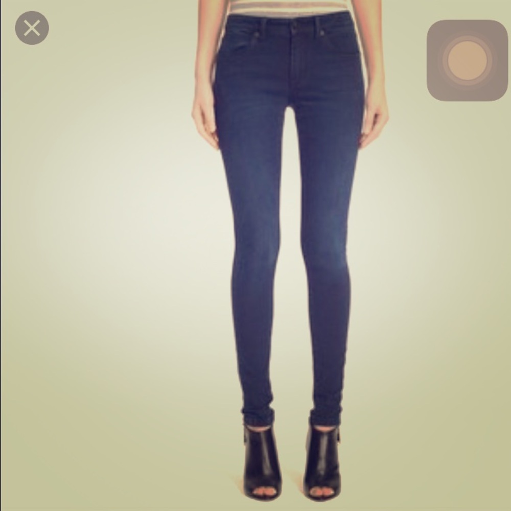 💫SALE💫 Burberry Skinny Jeans ✨